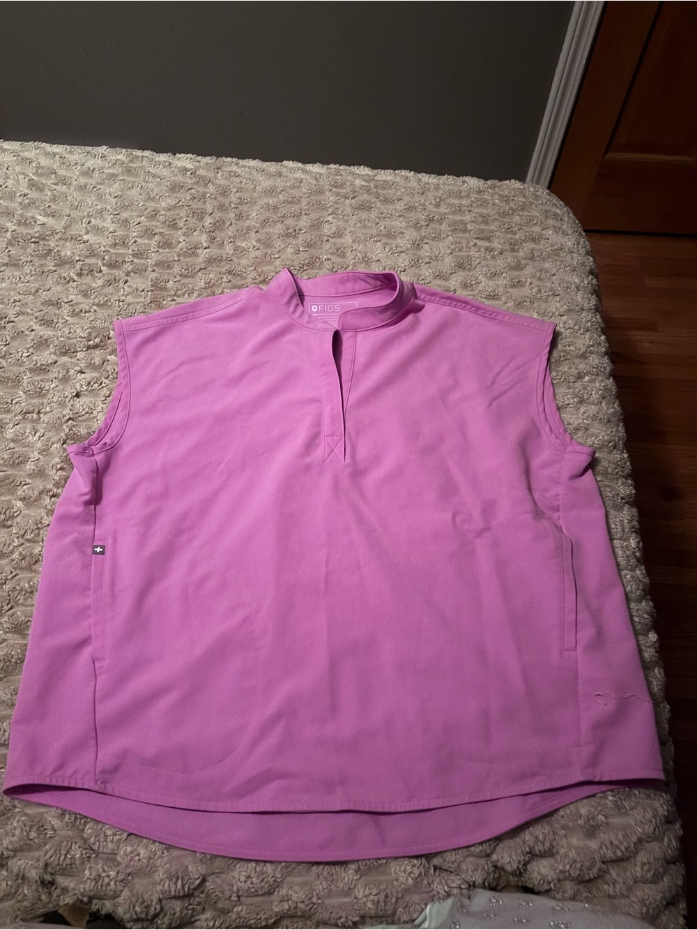 Figs Women's Pink Scrub Set Rafaela Top Zamora Bottoms - Picture 3 of 4